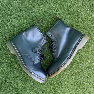 Dr. MARTEN BLK BOOTS ... Size 13
